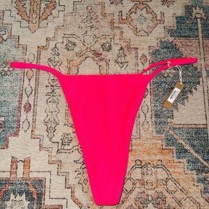 Skims Fits Everybody T String Thong ULTRA PINK
